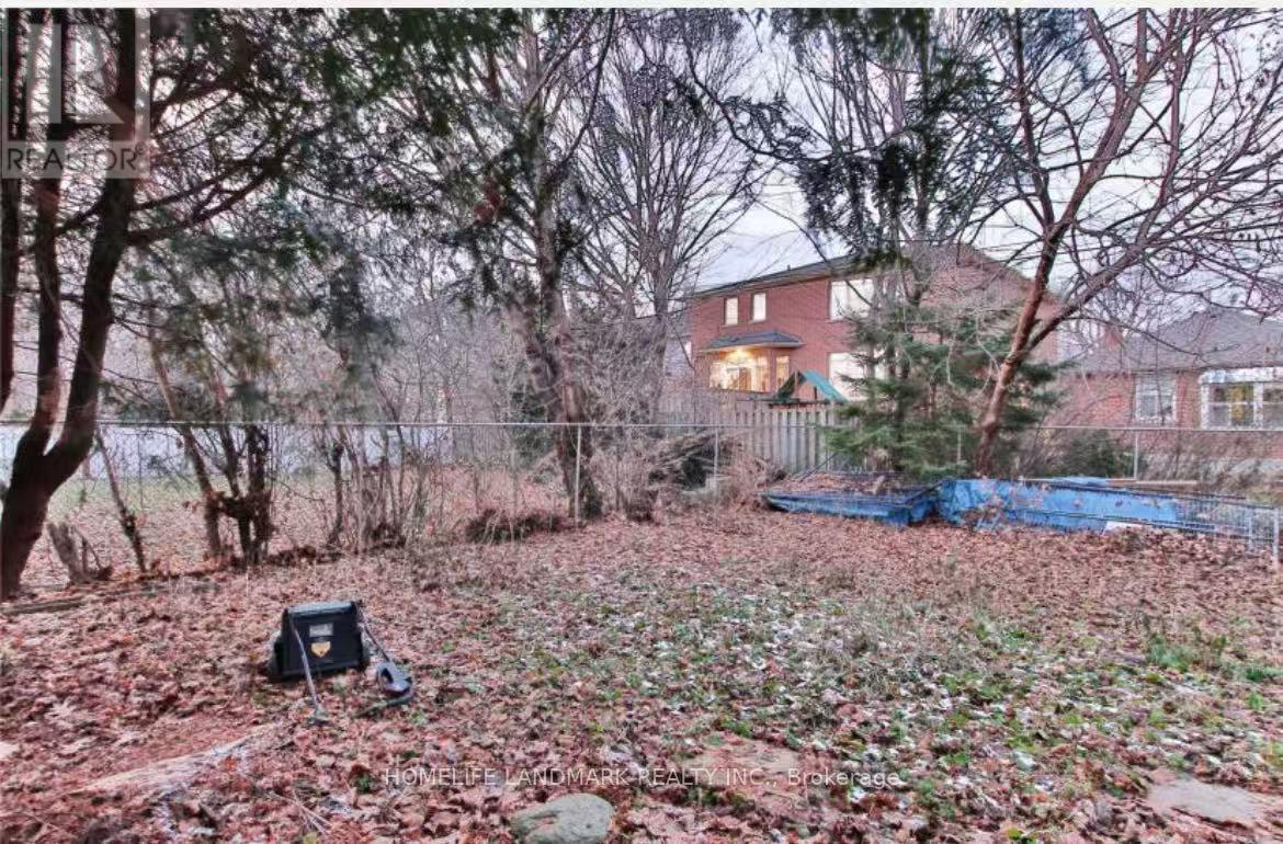 360b Lawrence Avenue W, Toronto, Ontario  M5M 1B7 - Photo 3 - C12873936