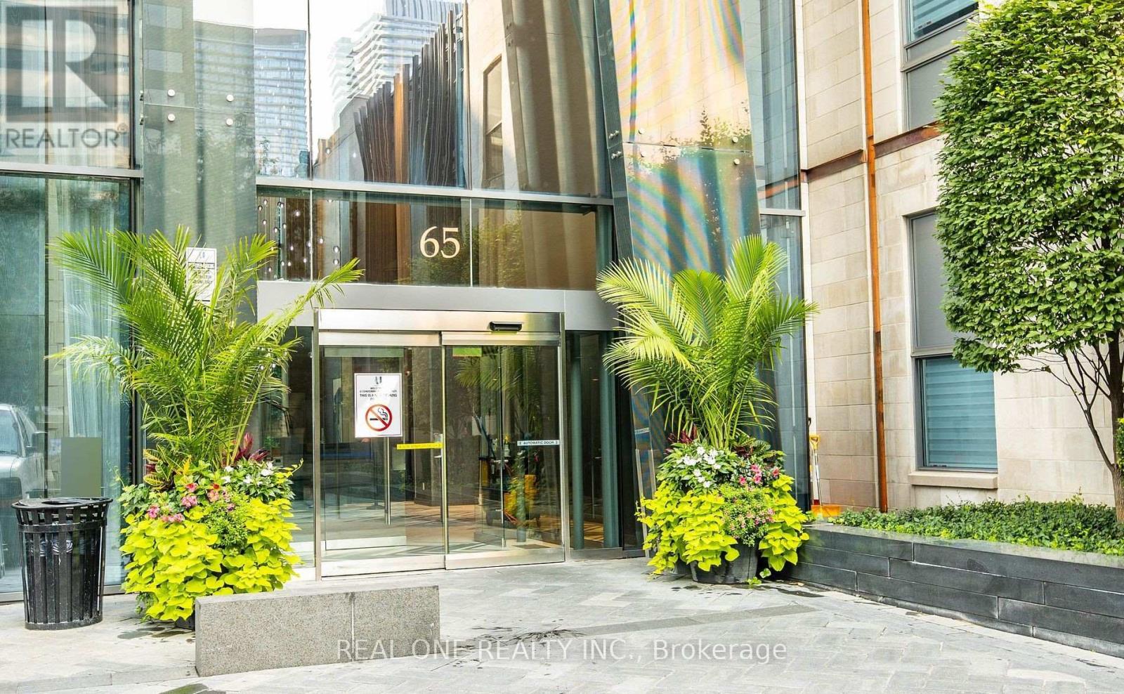 2304 - 65 St Mary Street, Toronto, Ontario  M5S 0A6 - Photo 6 - C12873958