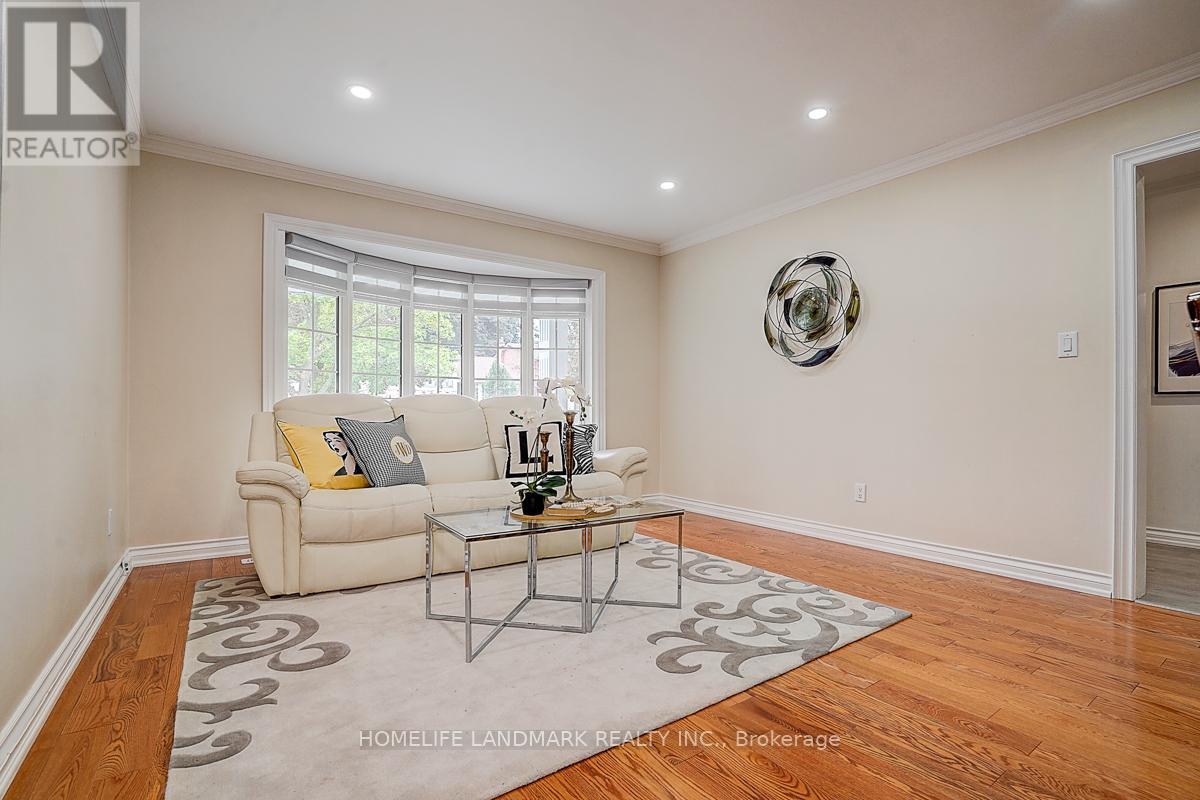 89 Whitehorn Crescent, Toronto, Ontario  M2J 3B1 - Photo 5 - C12873962