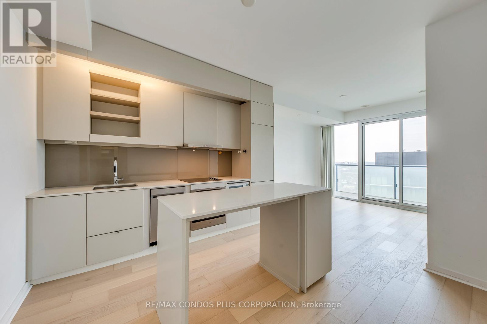 4001 - 101 Peter Street, Toronto, Ontario  M5V 0G6 - Photo 2 - C12873970