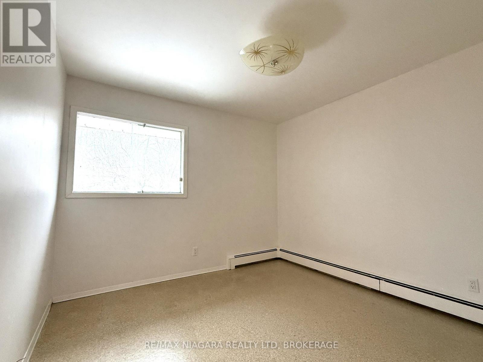 1544 Stockton Lane, Fort Erie, Ontario  L2A 6M8 - Photo 7 - X12873920