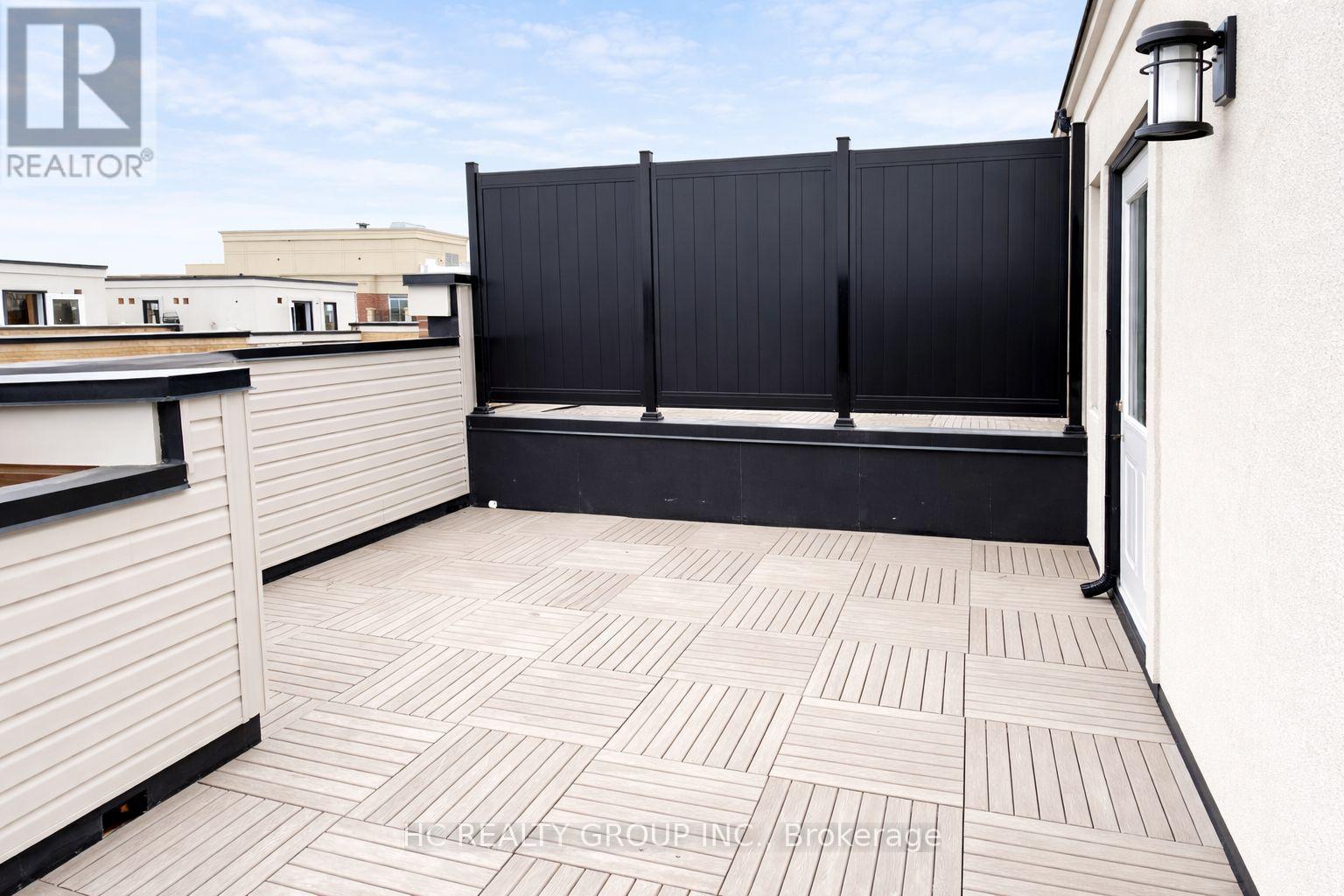 6 - 3 Bond Crescent, Richmond Hill, Ontario  L4E 1J4 - Photo 11 - N12873924