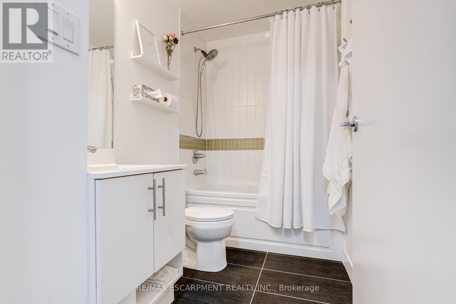 2623 - 165 Legion Road N, Toronto, Ontario  M8Y 0B3 - Photo 15 - W12873930