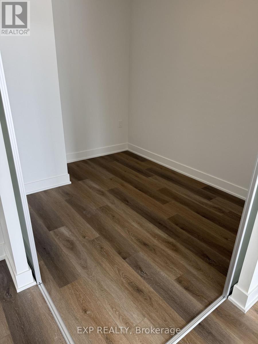 209 - 2088 James Street, Burlington, Ontario  L7R 0H2 - Photo 5 - W12873946