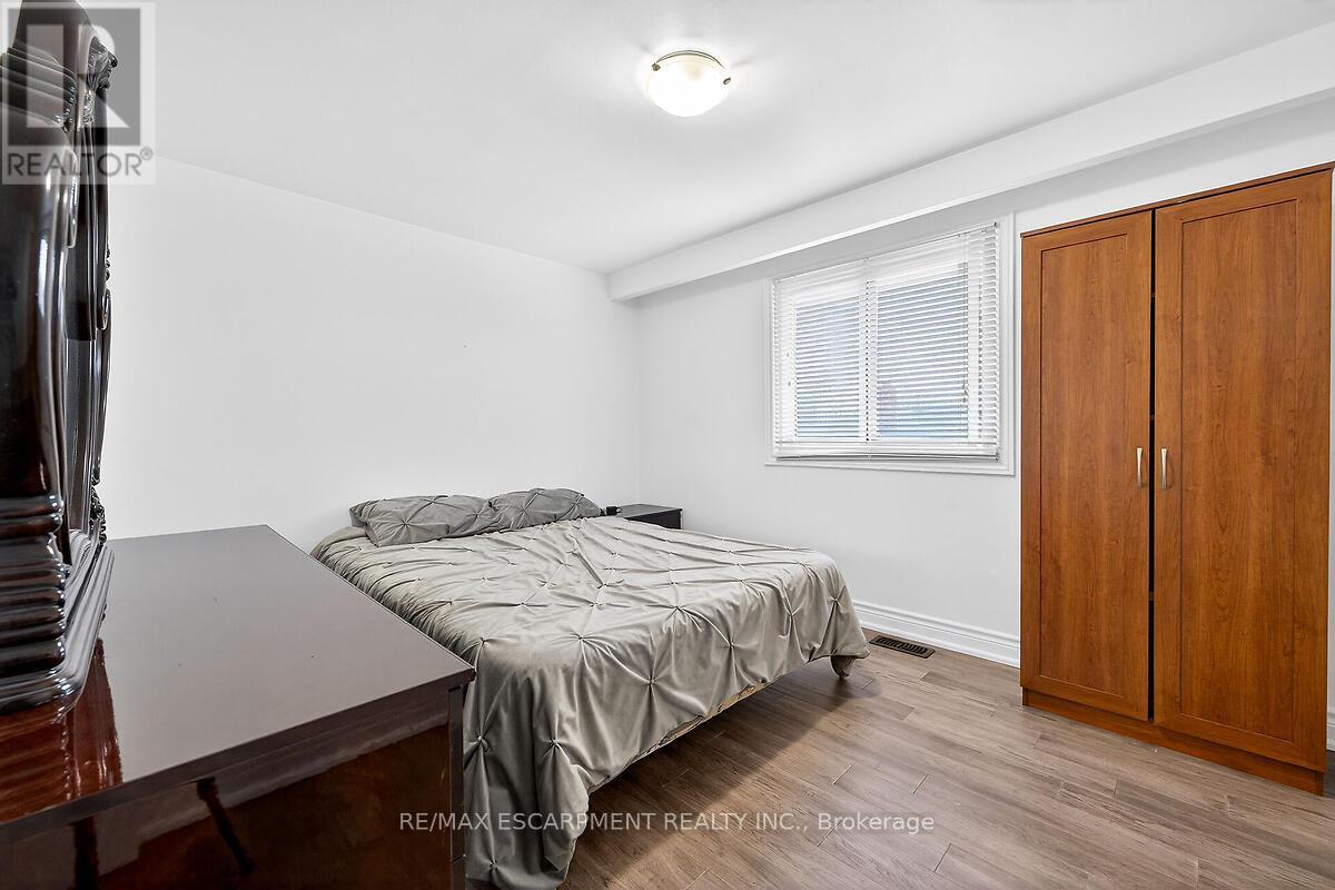 28 Tara Court, Hamilton, Ontario  L8K 6E6 - Photo 26 - X12873902