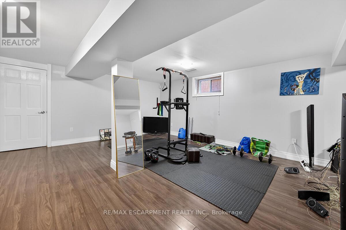 28 Tara Court, Hamilton, Ontario  L8K 6E6 - Photo 41 - X12873902