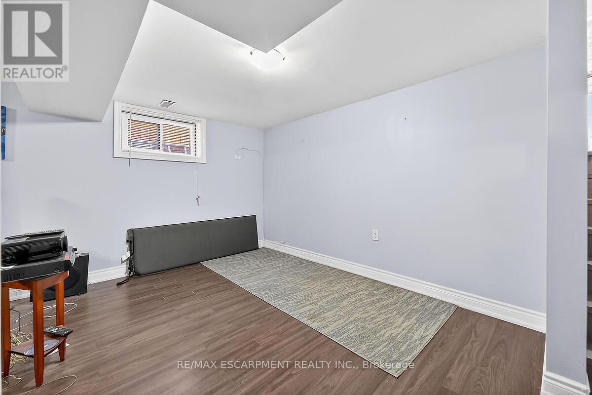 28 Tara Court, Hamilton, Ontario  L8K 6E6 - Photo 43 - X12873902