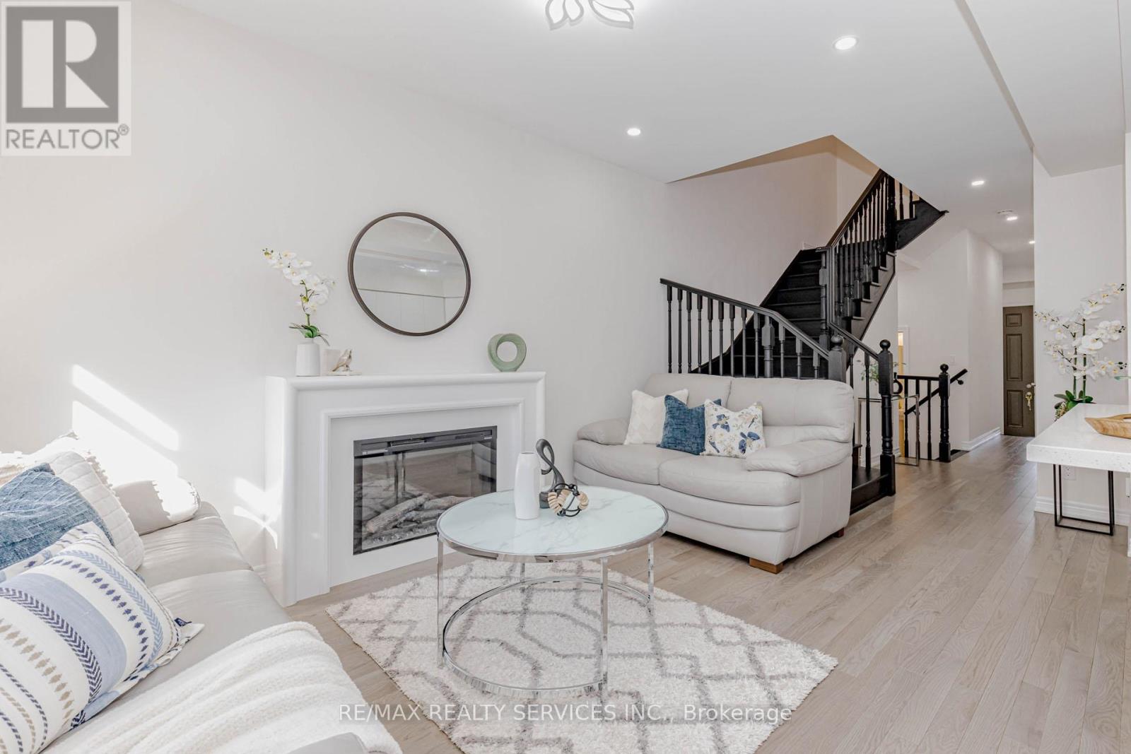 172 Beckview Drive, Kitchener, Ontario  N2R 0S6 - Photo 11 - X12873934