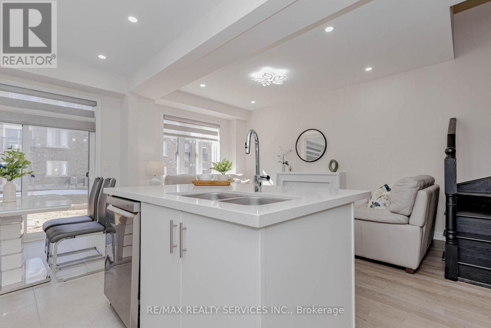 172 Beckview Drive, Kitchener, Ontario  N2R 0S6 - Photo 17 - X12873934