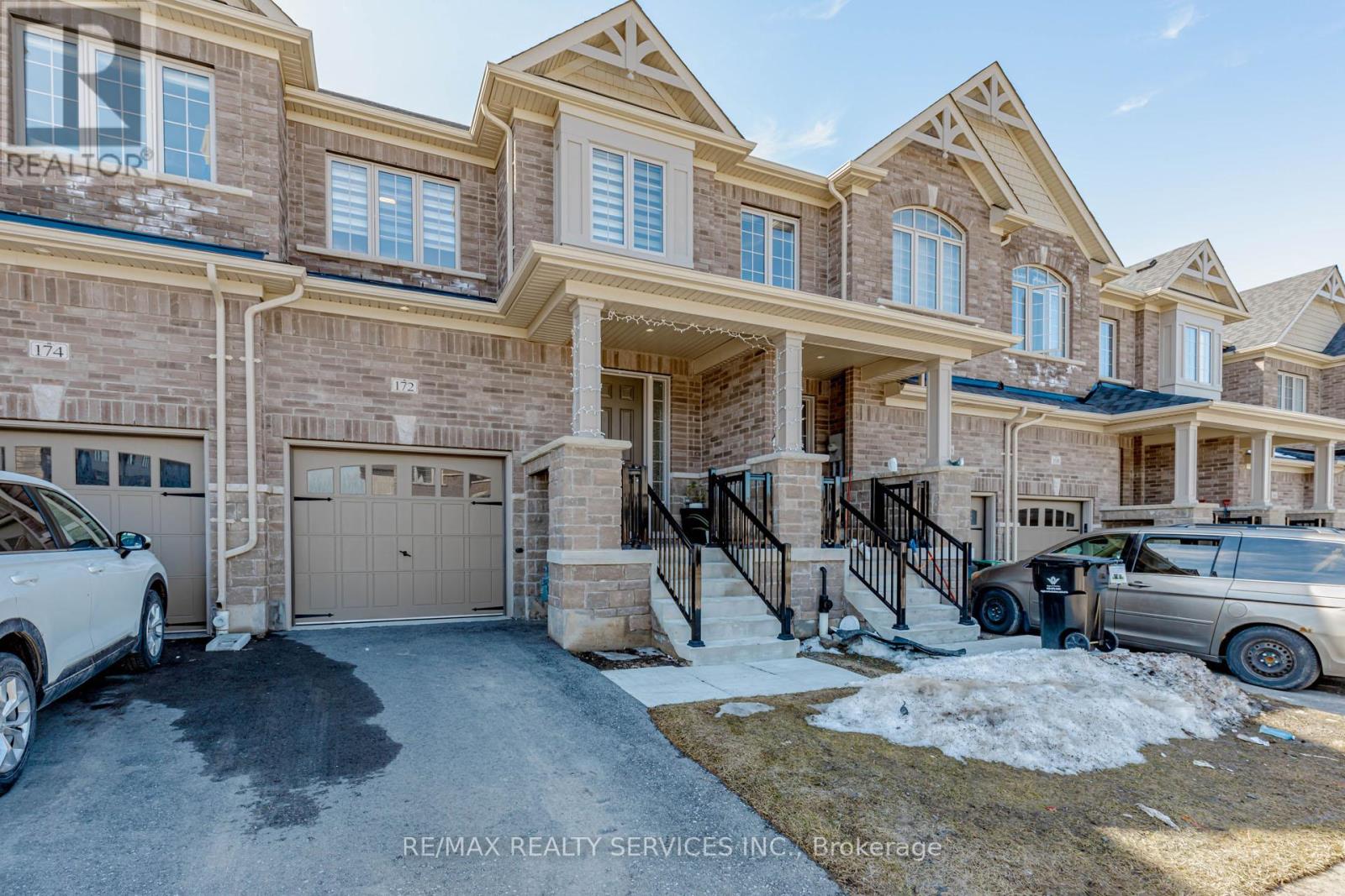172 Beckview Drive, Kitchener, Ontario  N2R 0S6 - Photo 2 - X12873934