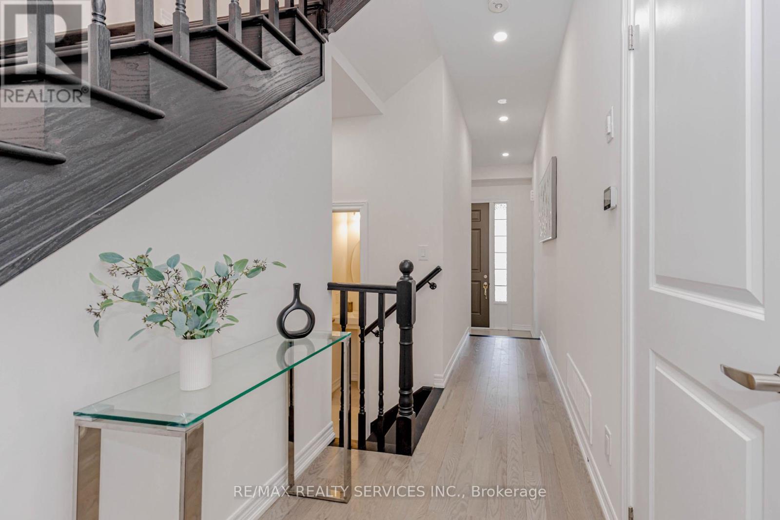 172 Beckview Drive, Kitchener, Ontario  N2R 0S6 - Photo 7 - X12873934