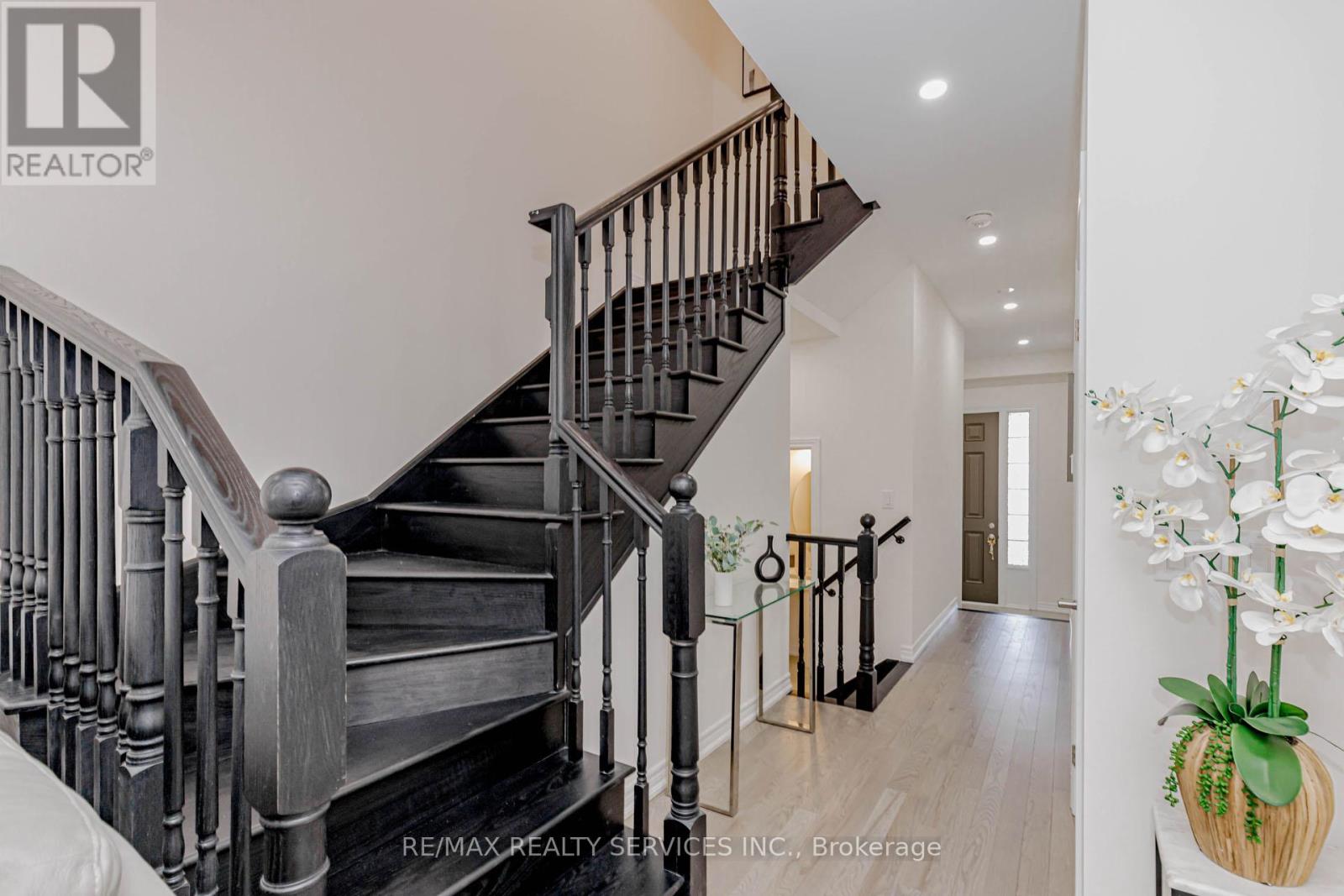 172 Beckview Drive, Kitchener, Ontario  N2R 0S6 - Photo 8 - X12873934