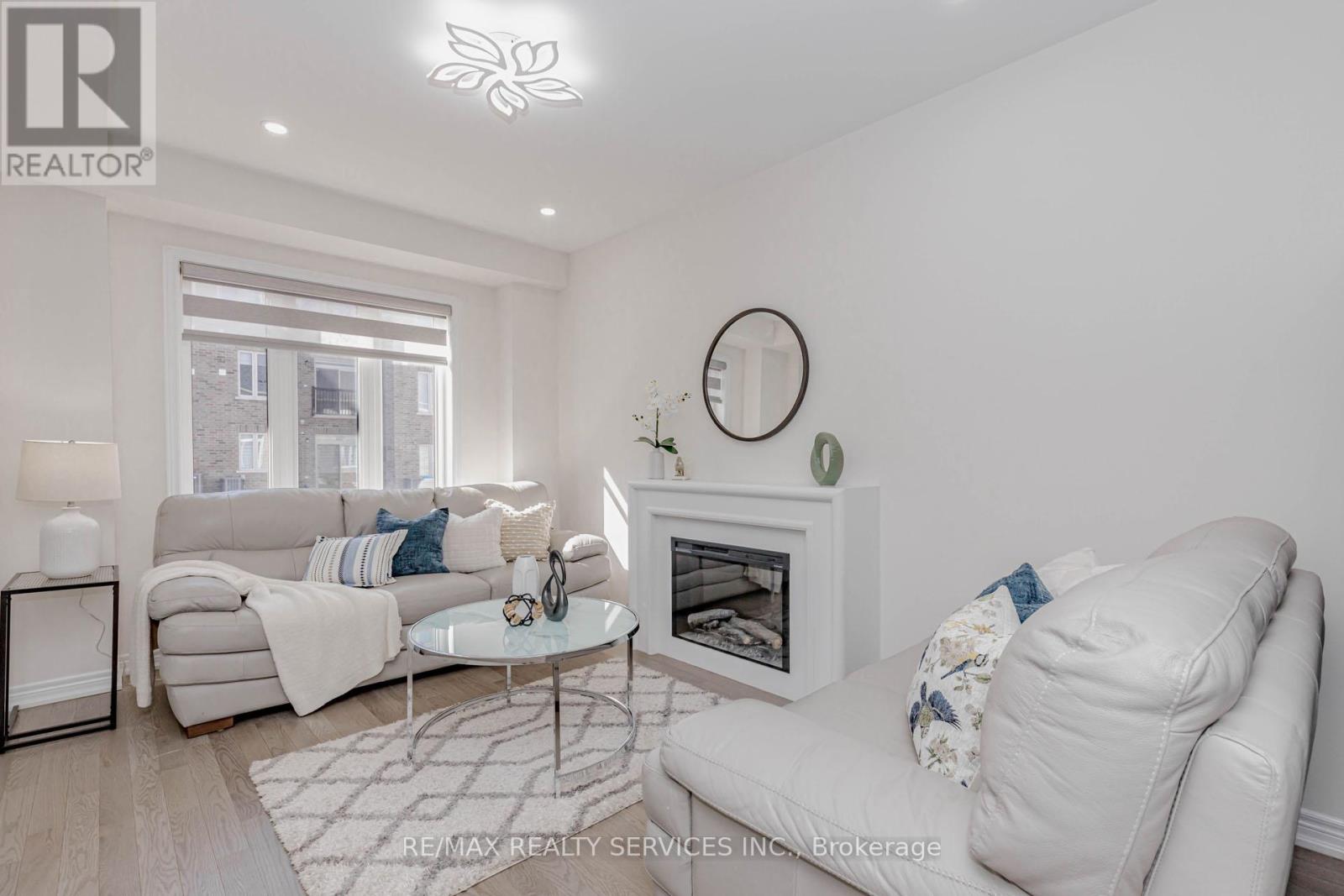 172 Beckview Drive, Kitchener, Ontario  N2R 0S6 - Photo 9 - X12873934