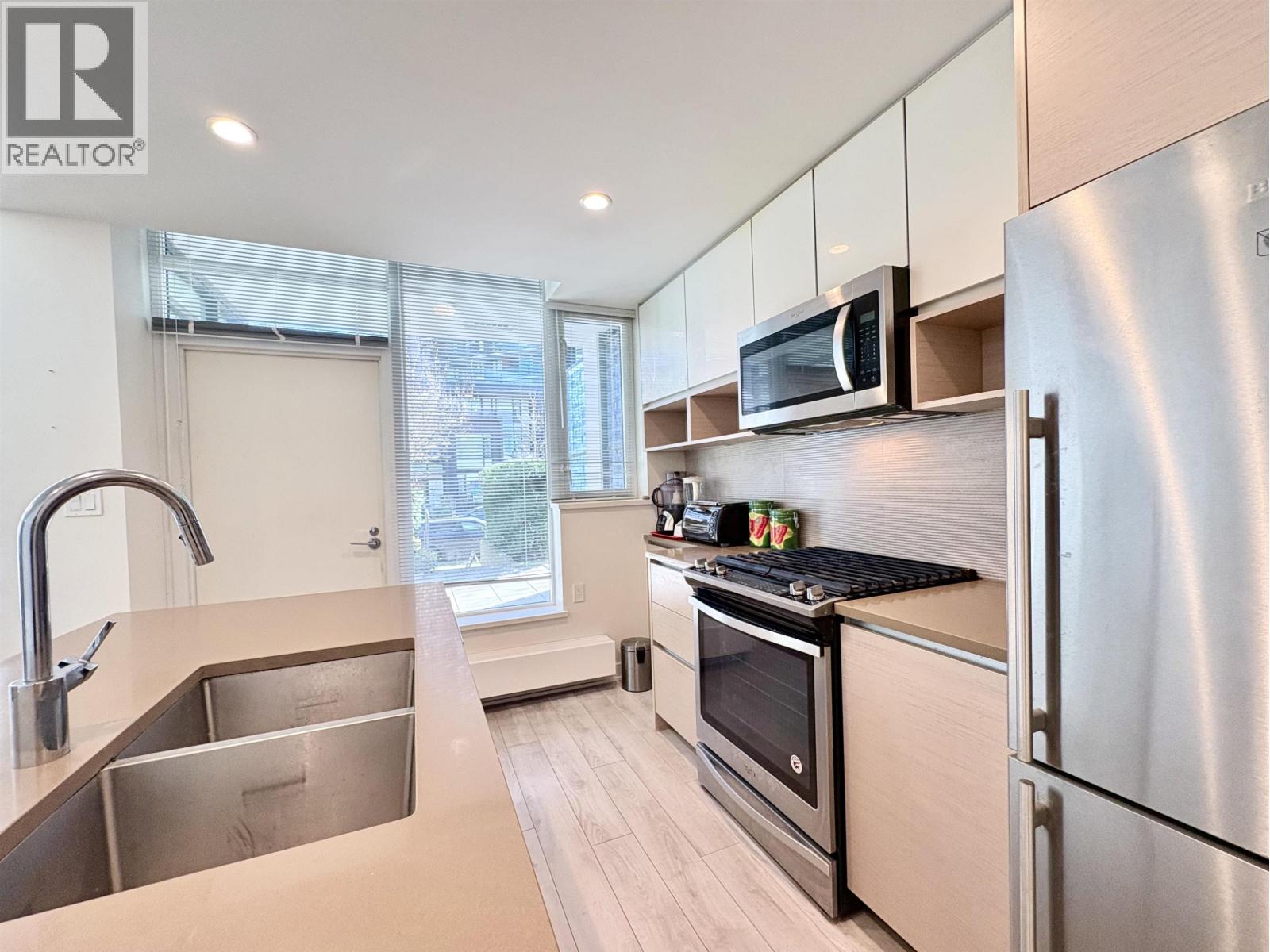 8842 University Crescent, Burnaby, British Columbia  V5A 0C8 - Photo 13 - R3095956