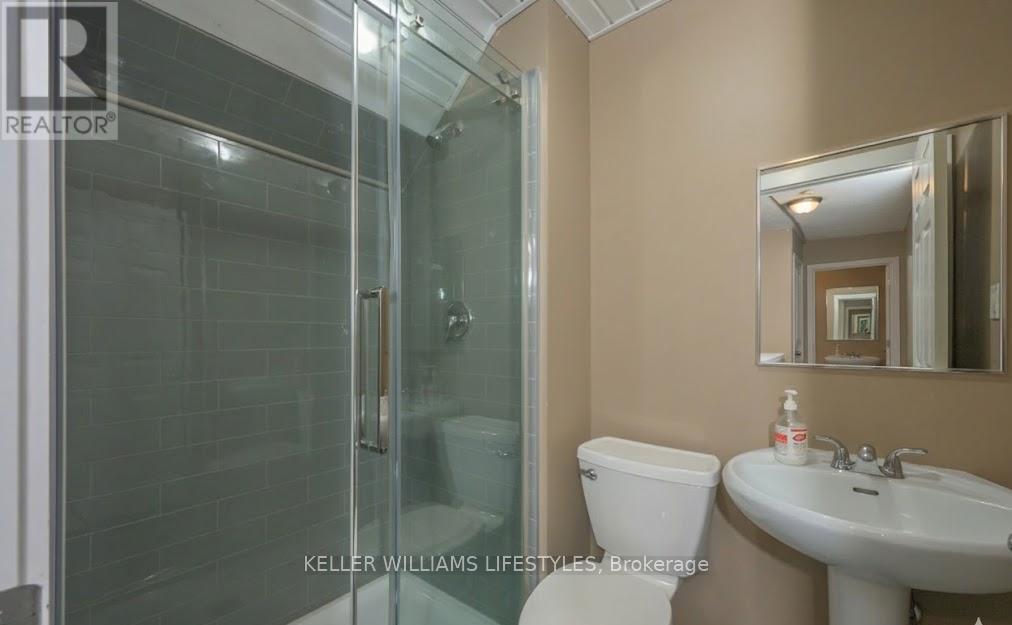 1233 Dundas Street, London East, Ontario  N5W 3B1 - Photo 17 - X12860960