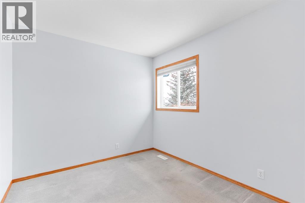 6228 Cypress Close, Olds, Alberta  T4H 1M7 - Photo 11 - A2289453