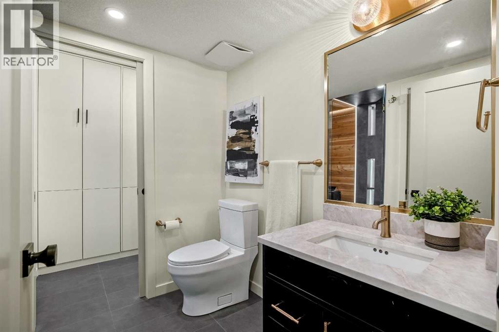 216 Oakridge Place Sw, Calgary, Alberta  T2V 1V2 - Photo 36 - A2292145