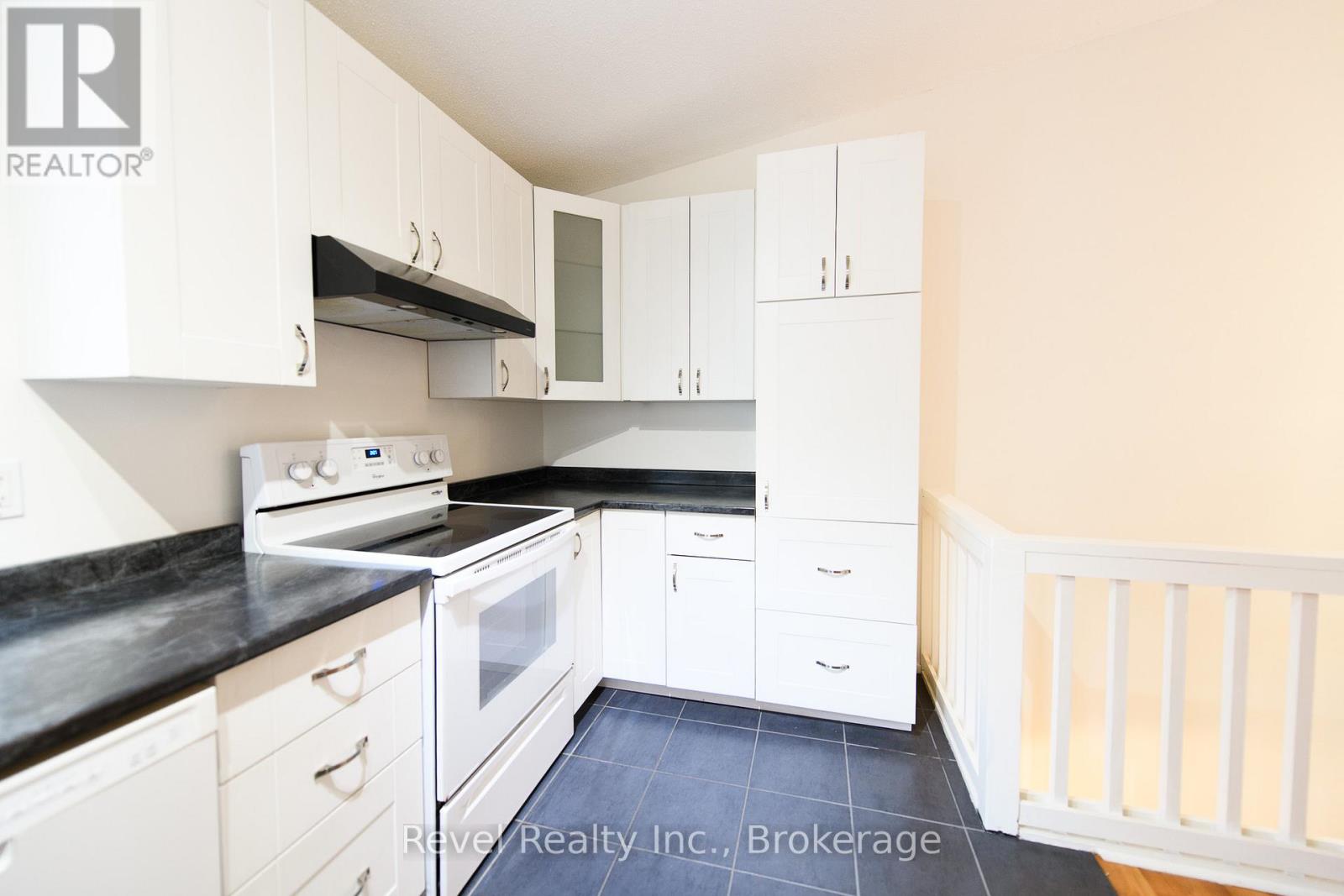 227 - 17 Harbour Street W, Collingwood, Ontario  L9Y 5B4 - Photo 16 - S12873986