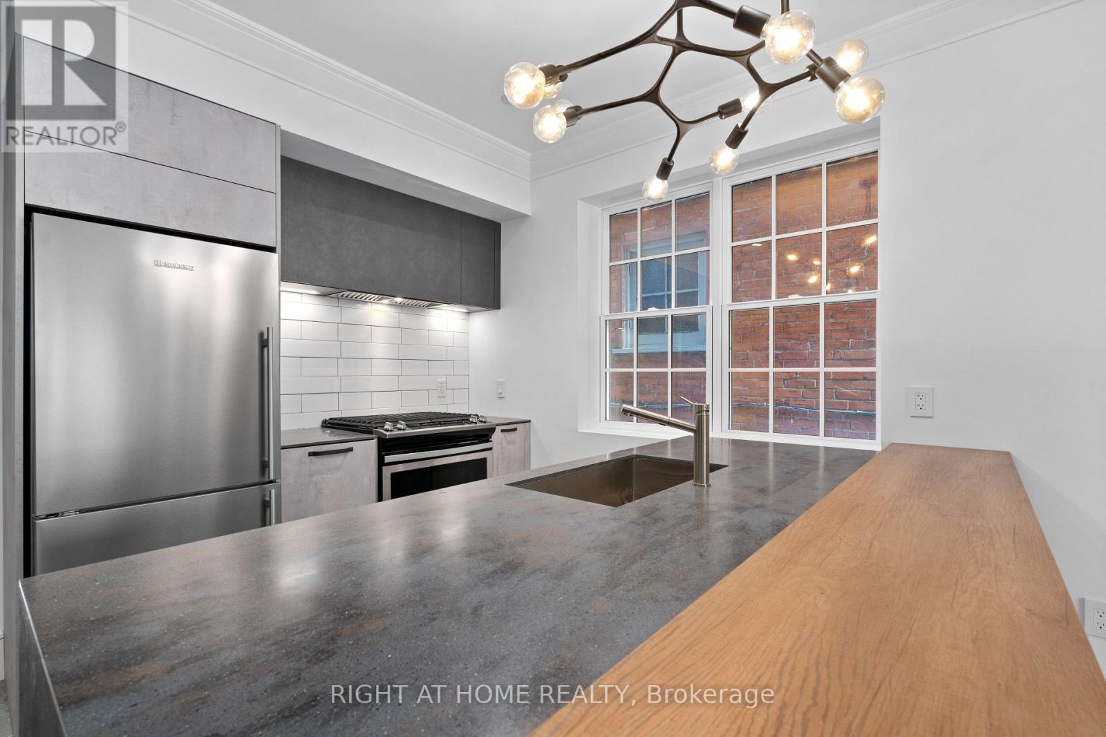 101 - 60 Winchester Street, Toronto, Ontario  M4X 1A9 - Photo 12 - C12873980