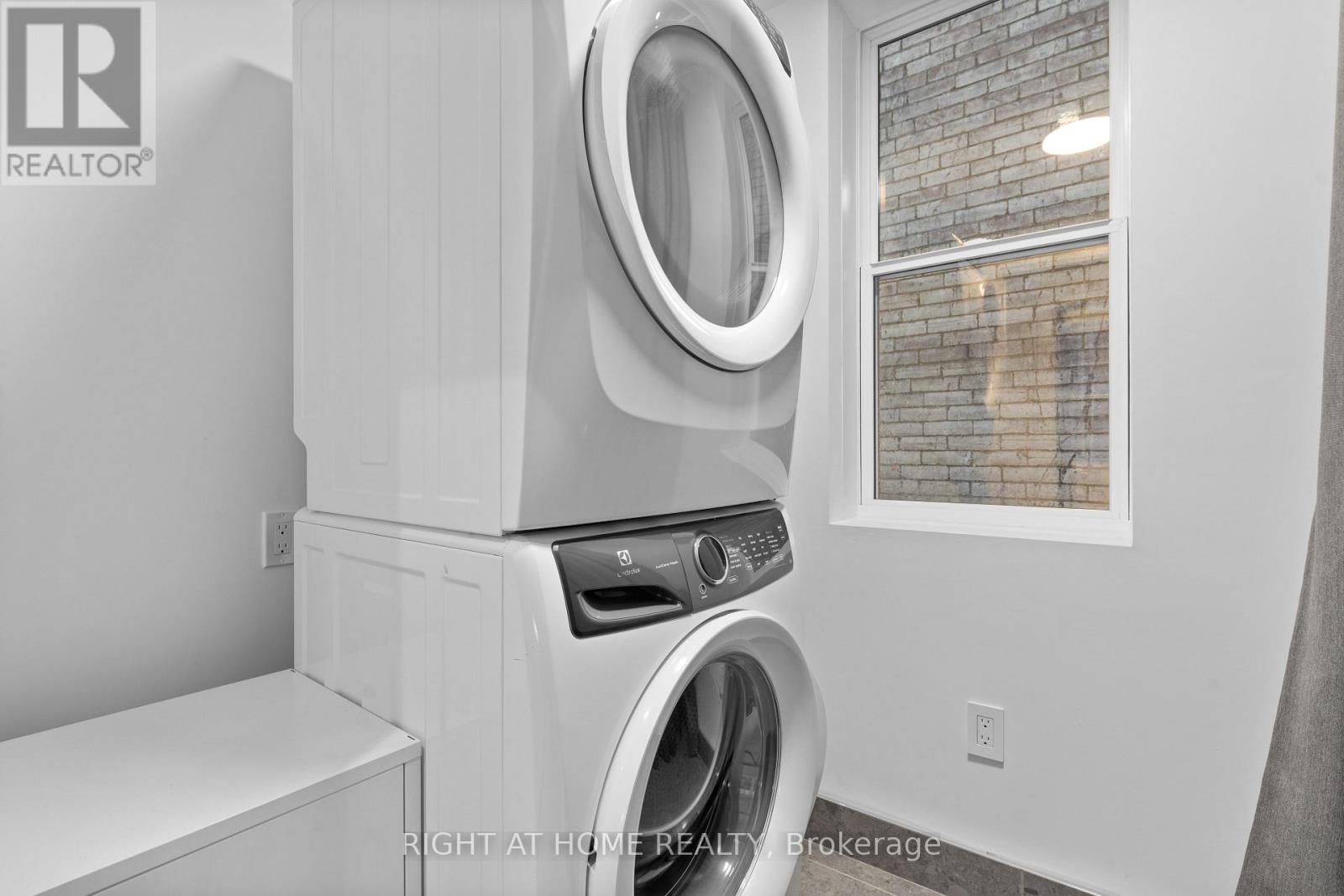 101 - 60 Winchester Street, Toronto, Ontario  M4X 1A9 - Photo 15 - C12873980