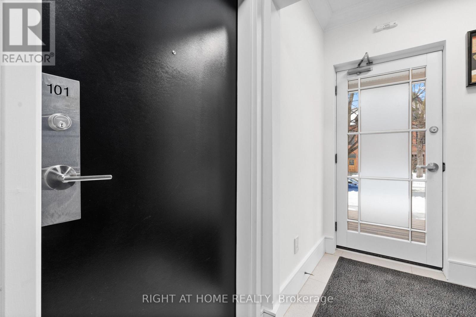 101 - 60 Winchester Street, Toronto, Ontario  M4X 1A9 - Photo 4 - C12873980