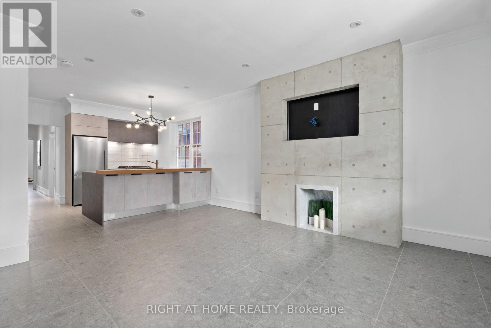 101 - 60 Winchester Street, Toronto, Ontario  M4X 1A9 - Photo 7 - C12873980