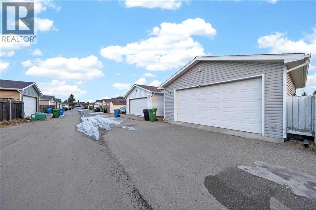 262 Martindale Boulevard Ne, Calgary, Alberta  T3J 3C8 - Photo 35 - A2287009