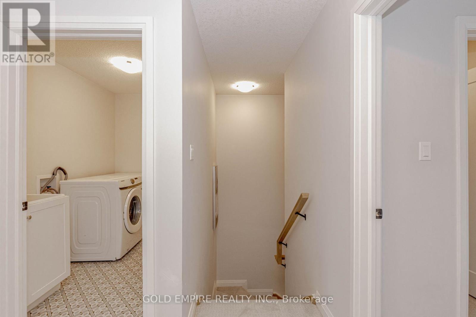 87 Stonefield Lane, Middlesex Centre, Ontario  N0M 2A0 - Photo 30 - X12874008