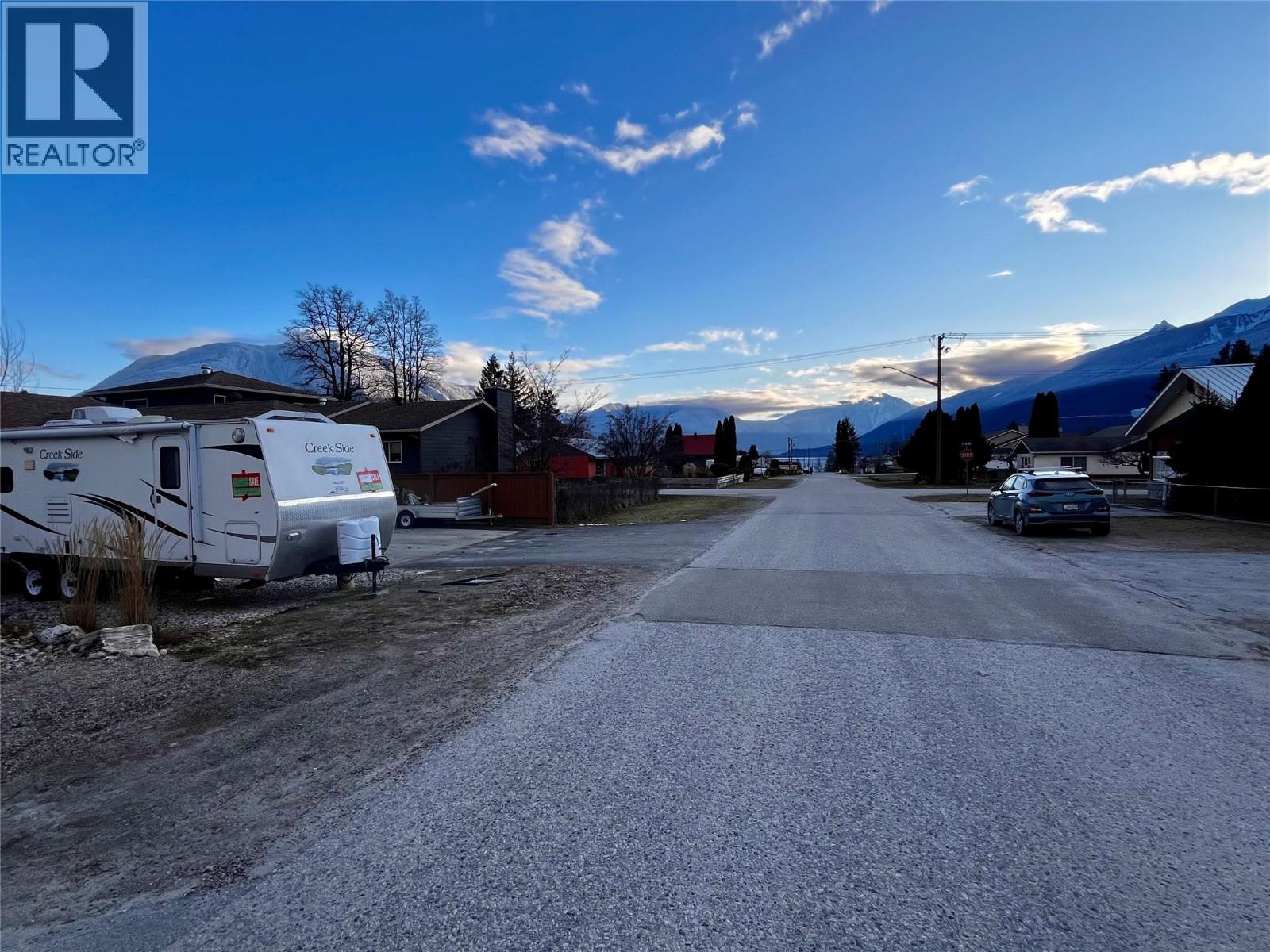 203 7th Avenue, Nakusp, British Columbia  V0G 1R0 - Photo 50 - 10373908