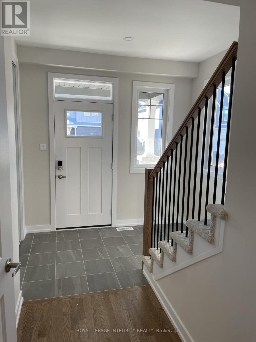 957 Seagrave Lane, Ottawa, Ontario  K0A 2Z0 - Photo 2 - X12874024