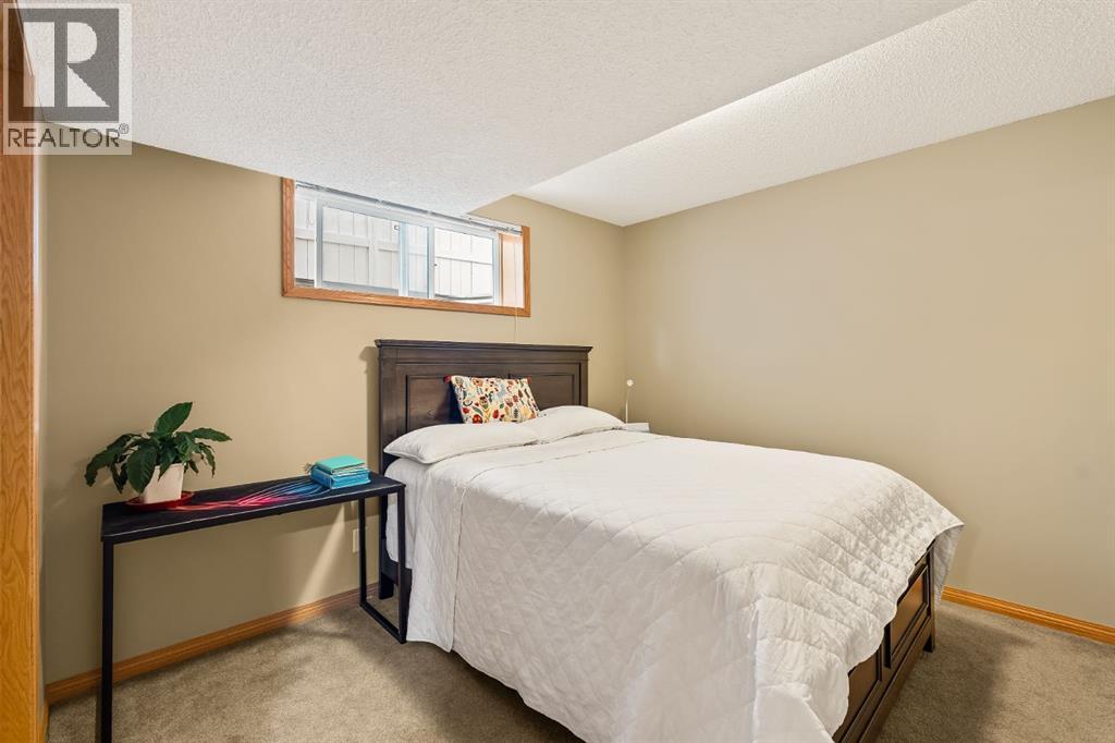 120 Simcoe Close Sw, Calgary, Alberta  T3H 4N3 - Photo 29 - A2292003