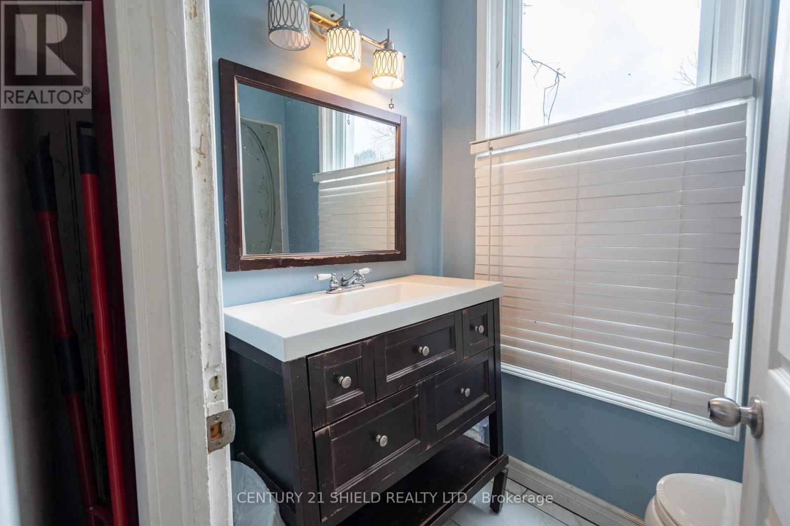 274 Bishop Street N, North Glengarry, Ontario  K0C 1A0 - Photo 6 - X12874012