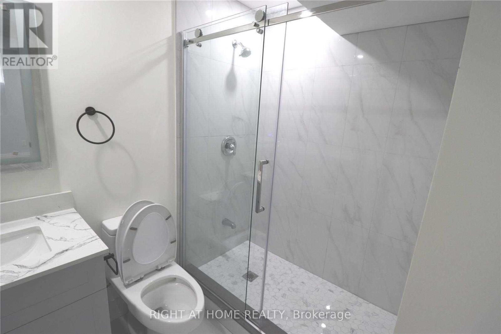 688 Village Parkway, Markham (Unionville), Ontario  L3R 2Y5 - Photo 6 - N12874018