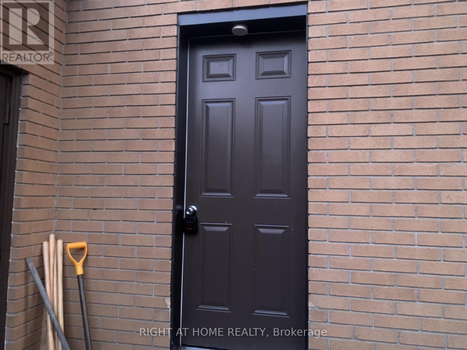 688 Village Parkway, Markham (Unionville), Ontario  L3R 2Y5 - Photo 9 - N12874018