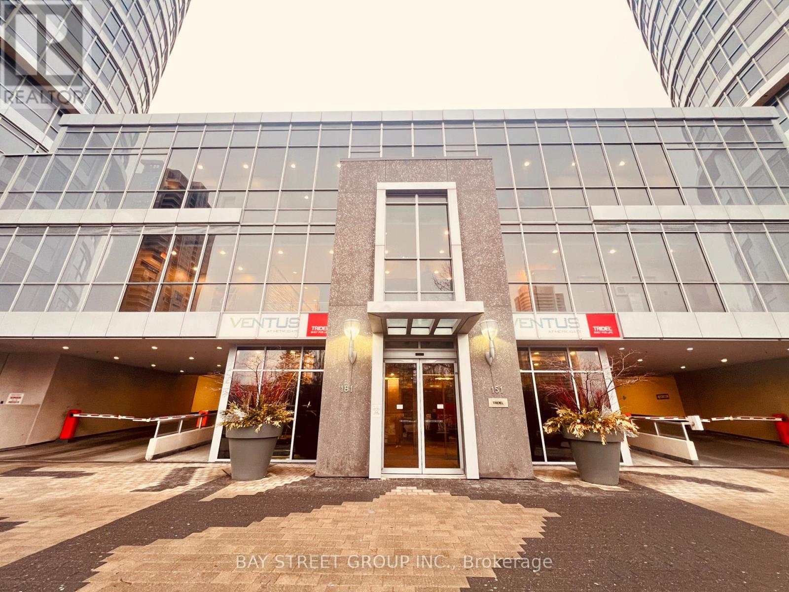 617 - 181 Village Green Square, Toronto, Ontario  M1S 0K6 - Photo 2 - E12793898