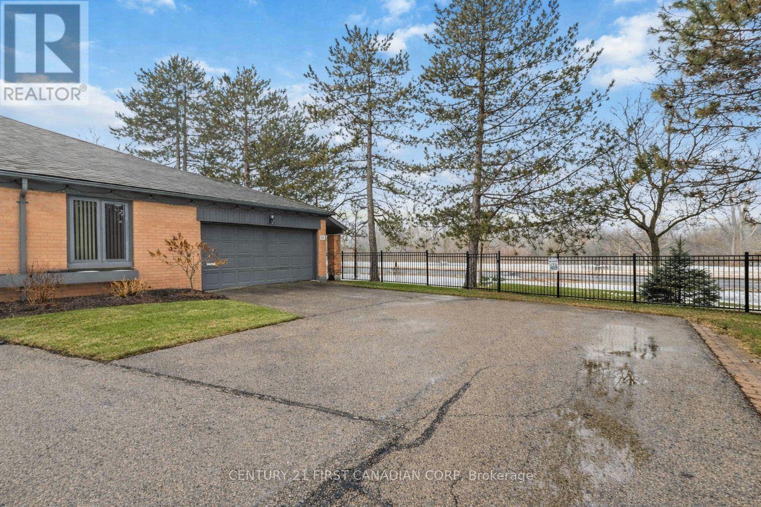 53 - 50 Fiddlers Green Road, London North (North P), Ontario  N6H 4T4 - Photo 2 - X12796572