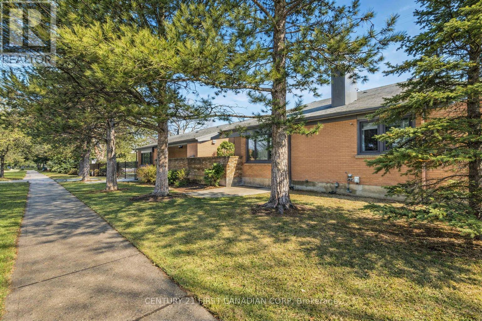 53 - 50 Fiddlers Green Road, London North (North P), Ontario  N6H 4T4 - Photo 44 - X12796572