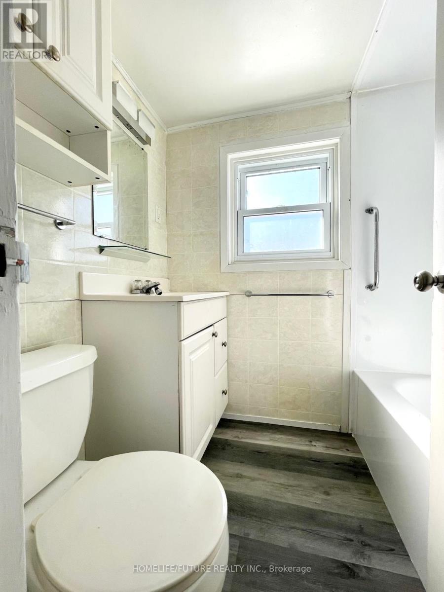 142 Harewood Avenue, Toronto, Ontario  M1M 2R7 - Photo 19 - E12760030