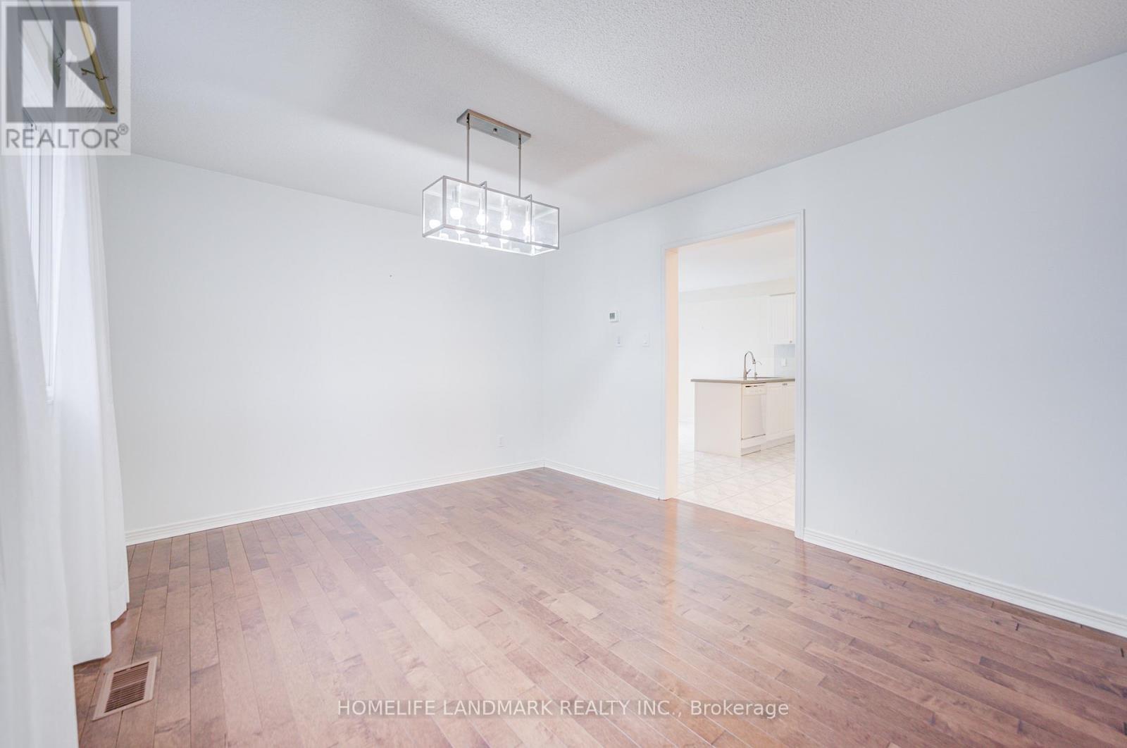 117 Halterwood Circle, Markham, Ontario  L3P 7T2 - Photo 8 - N12867986