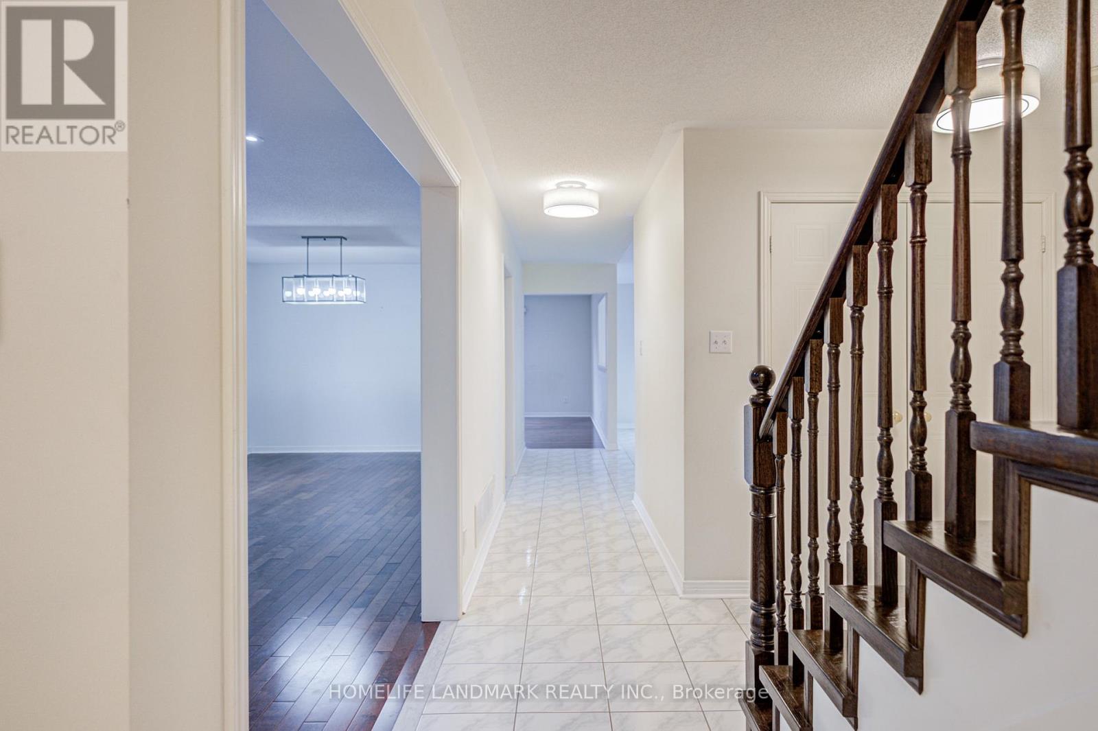 117 Halterwood Circle, Markham, Ontario  L3P 7T2 - Photo 4 - N12867986