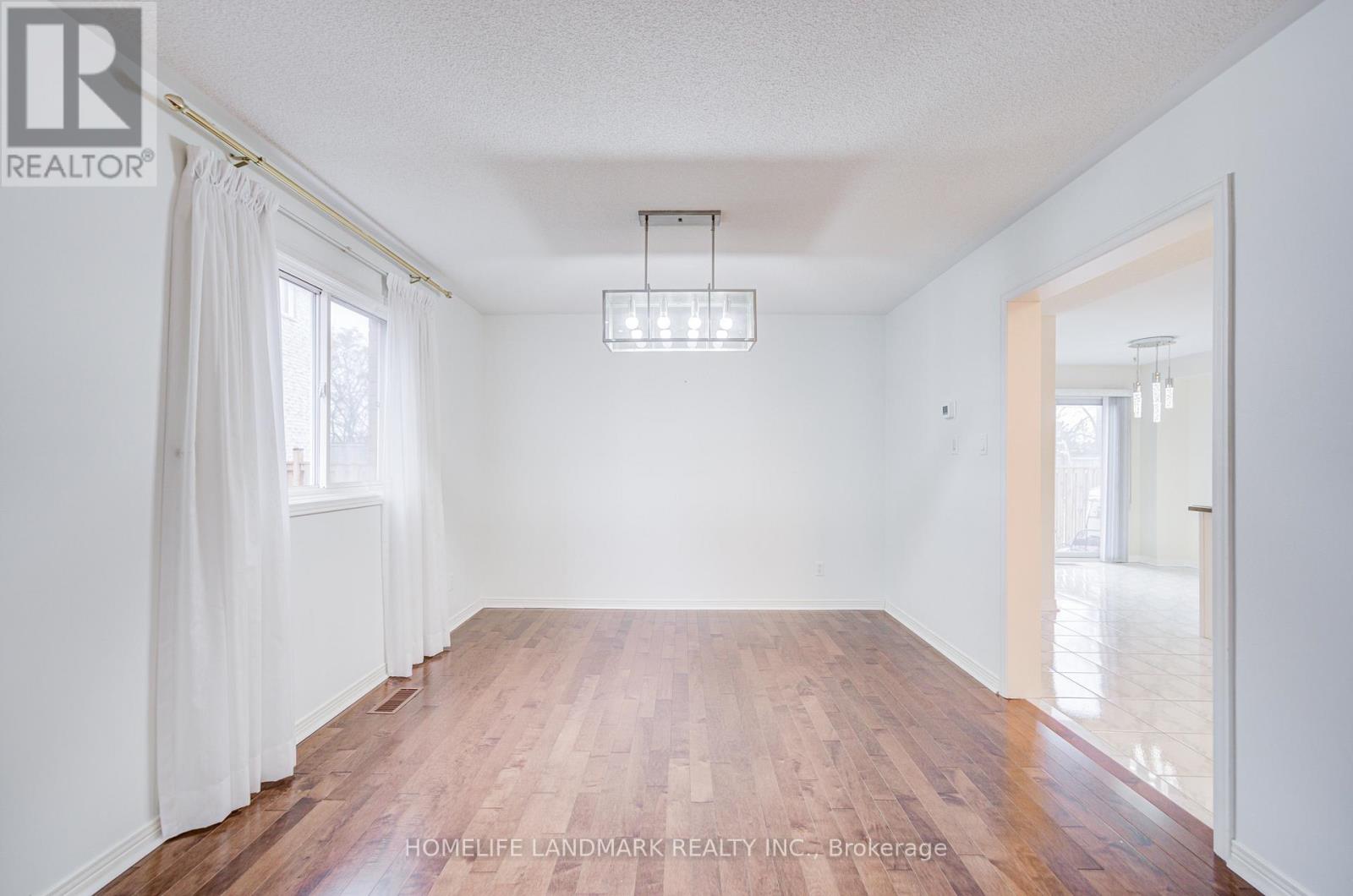 117 Halterwood Circle, Markham, Ontario  L3P 7T2 - Photo 9 - N12867986