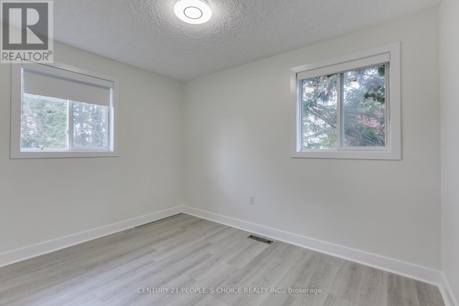 Photo 12 of 50 for 545 Creston Avenue