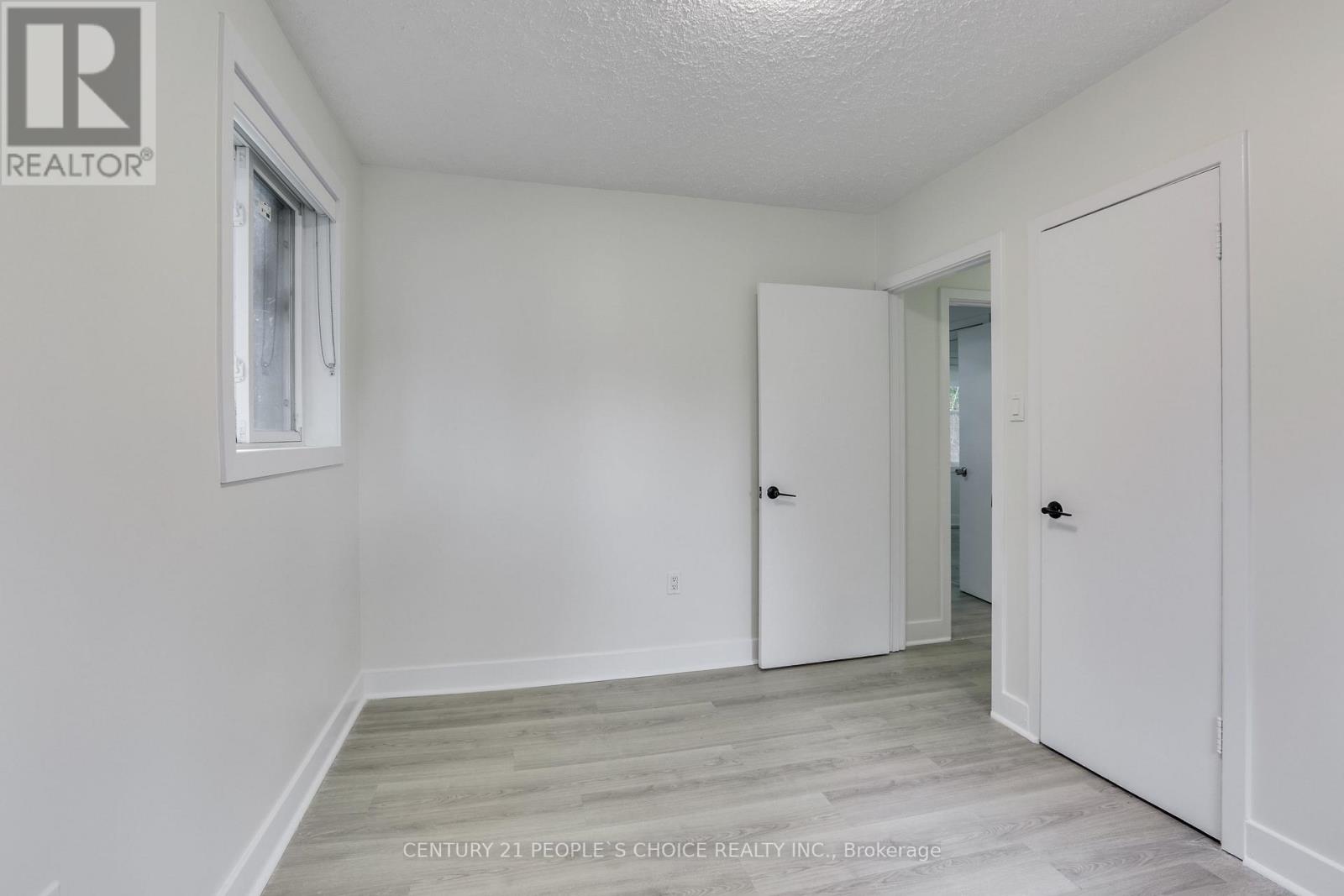 Photo 14 of 50 for 545 Creston Avenue