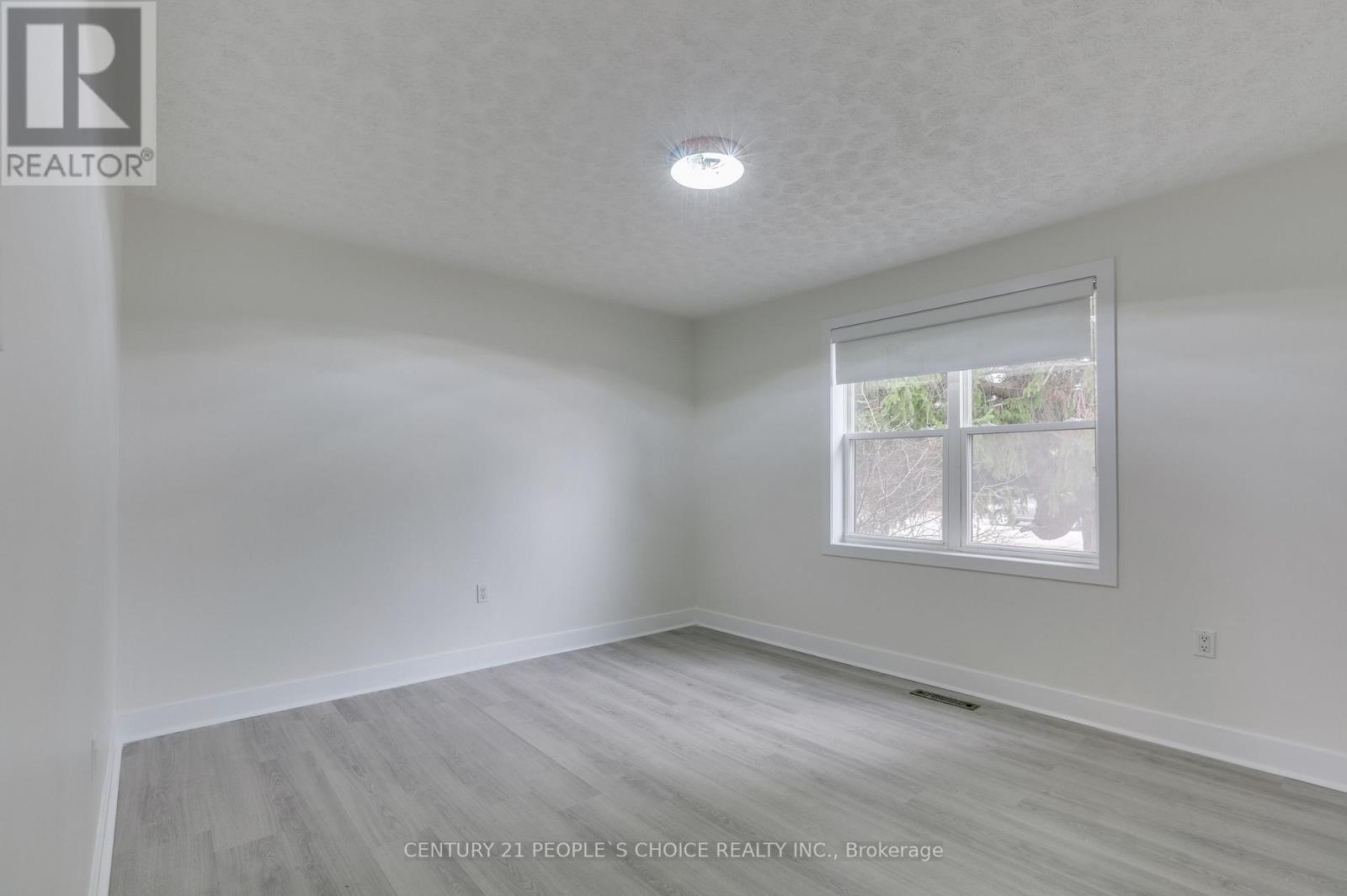 Photo 15 of 50 for 545 Creston Avenue