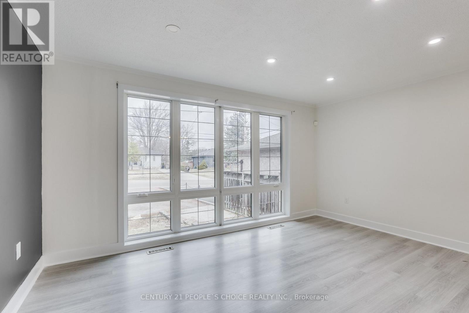 Photo 20 of 50 for 545 Creston Avenue