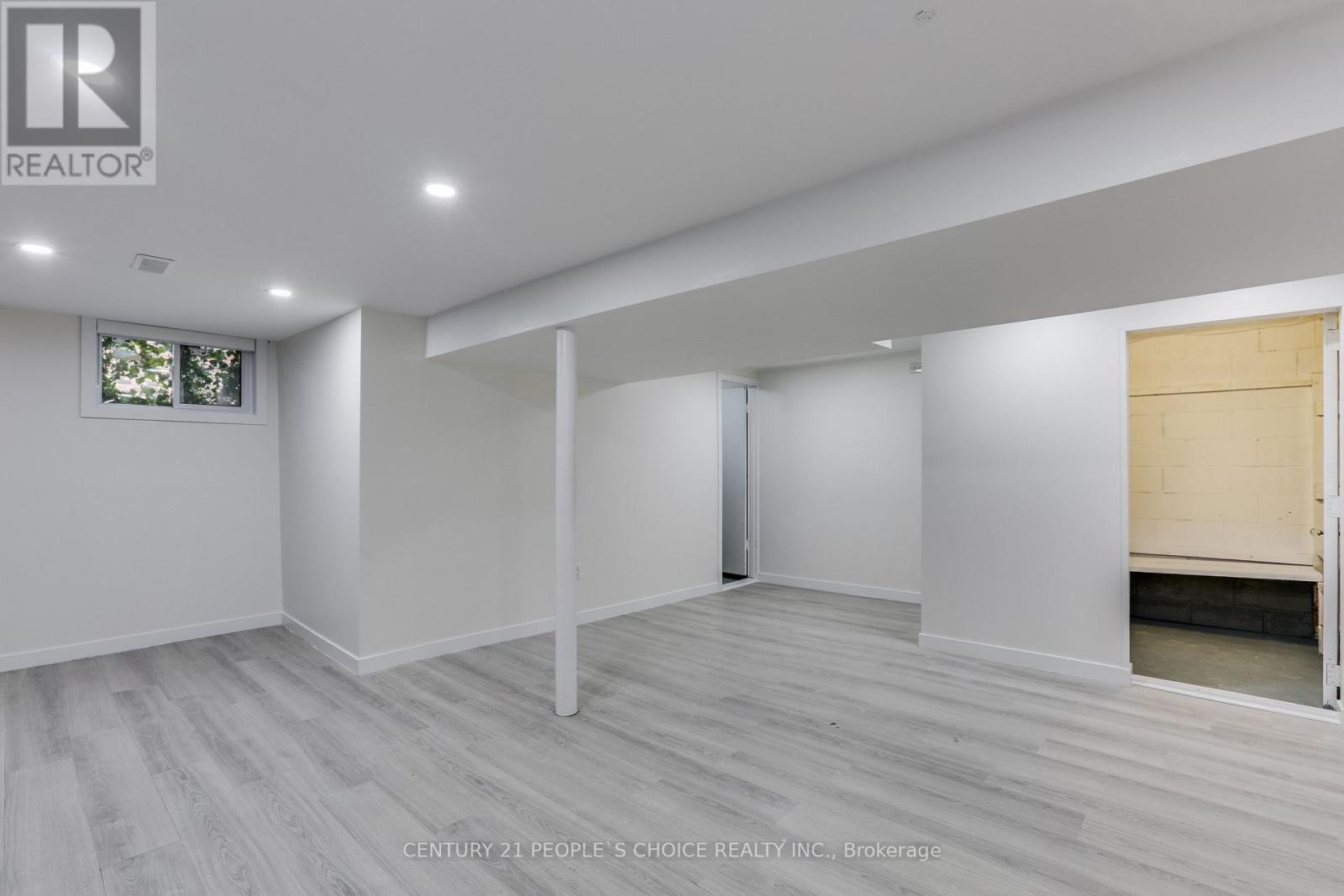 Photo 30 of 50 for 545 Creston Avenue