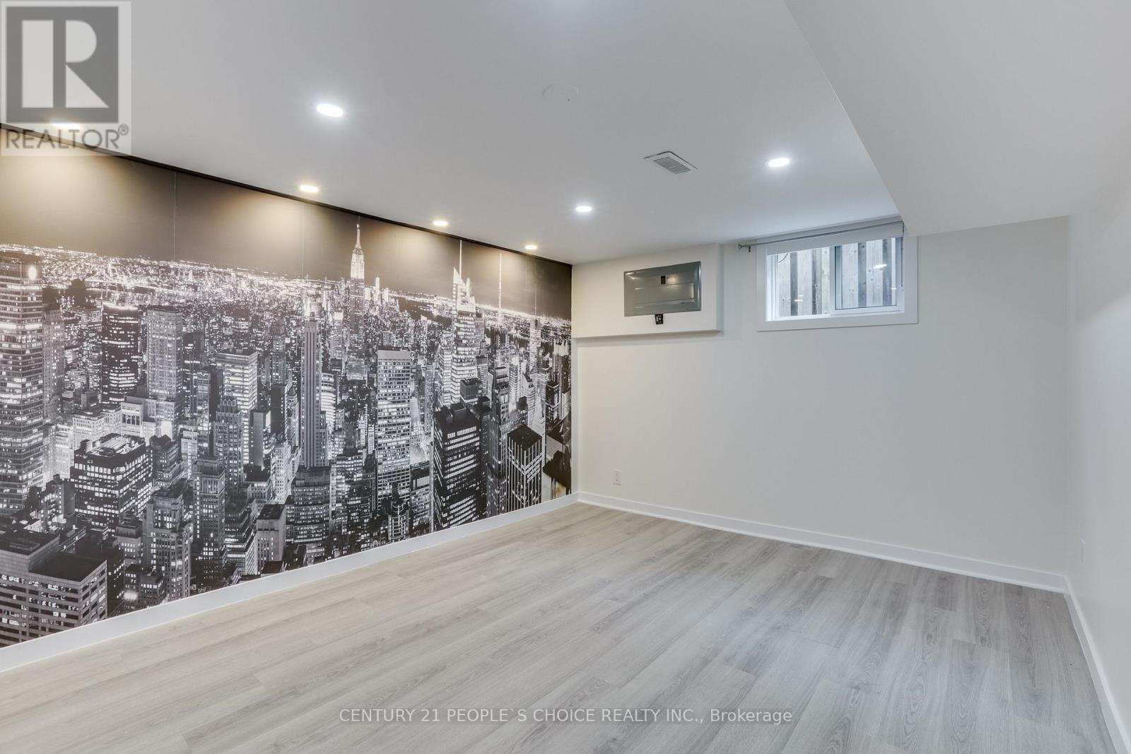 Photo 34 of 50 for 545 Creston Avenue