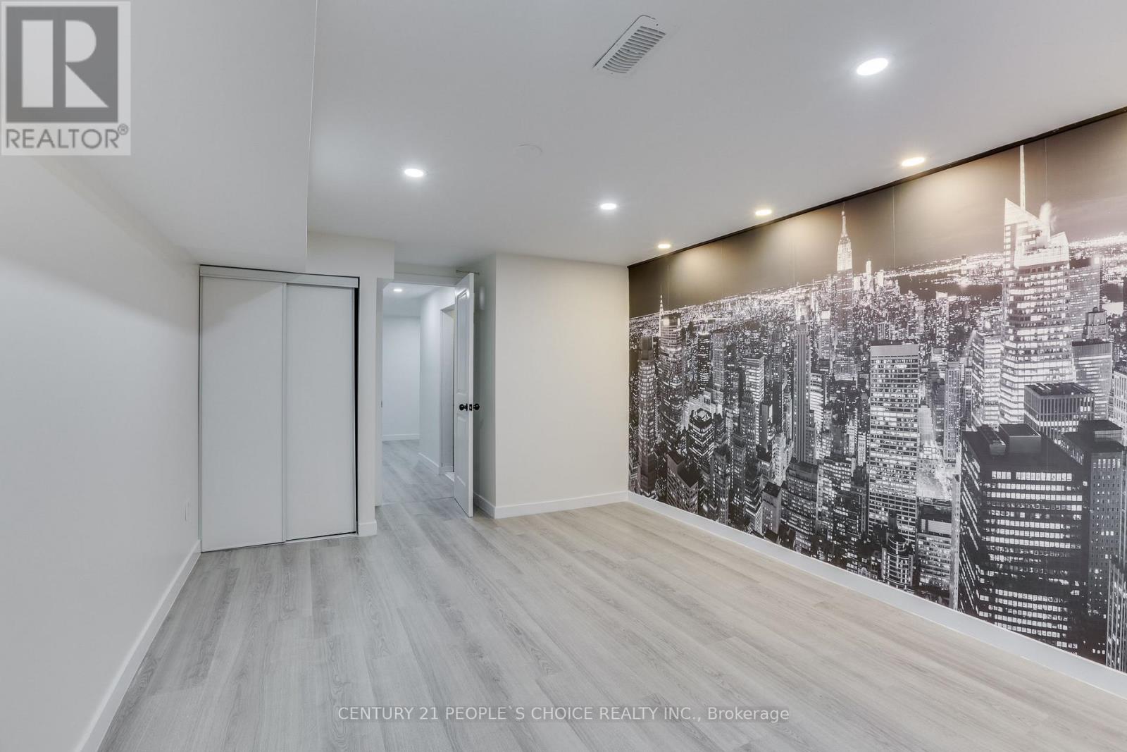 Photo 35 of 50 for 545 Creston Avenue