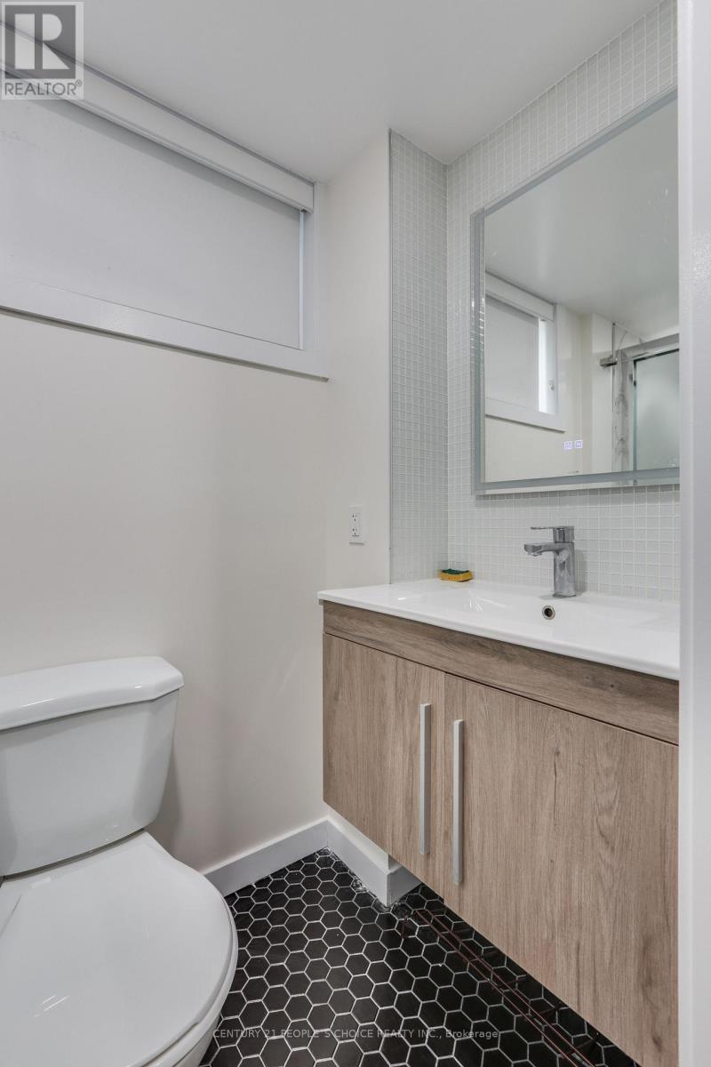 Photo 38 of 50 for 545 Creston Avenue