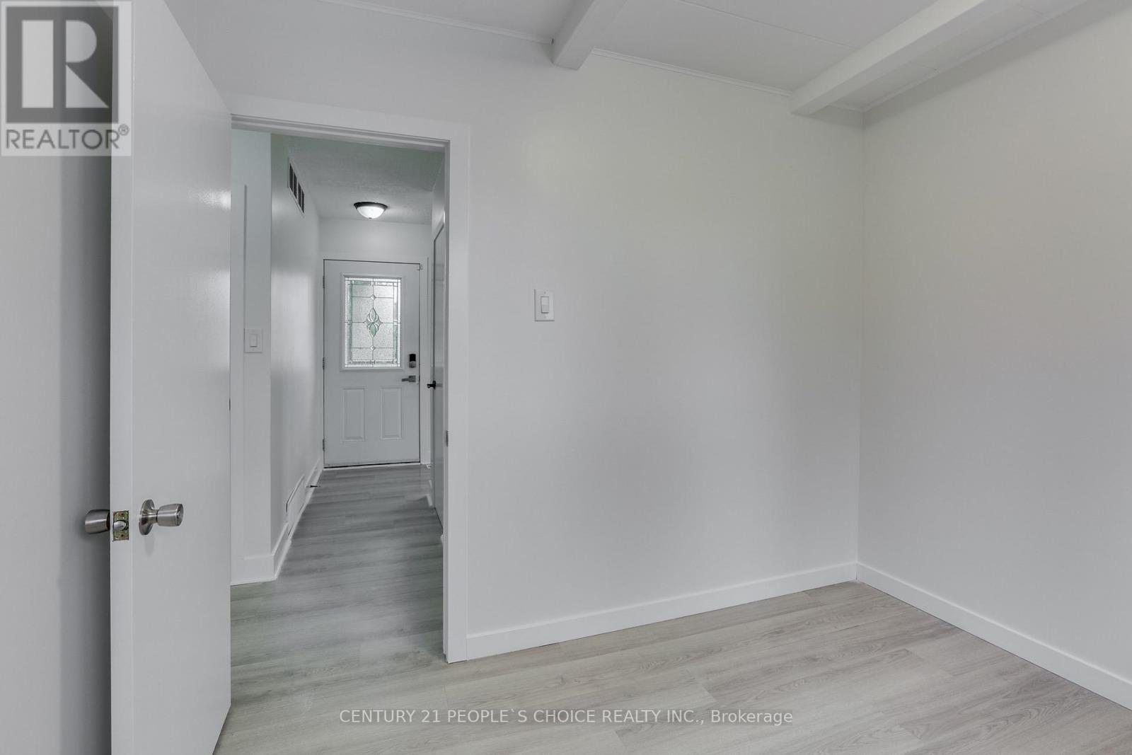 Photo 8 of 50 for 545 Creston Avenue